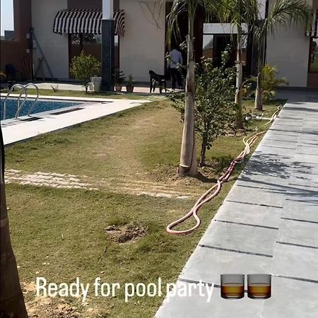 The Jungle Retreat Hotel Ghaziabad Exterior photo